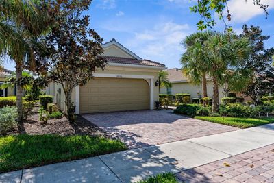 19256 Lappacio Street, House other with 3 bedrooms, 2 bathrooms and null parking in Venice FL | Image 3