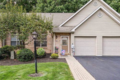 404 Lawnview Way, City of Greensburg, PA, 15601 | Card Image