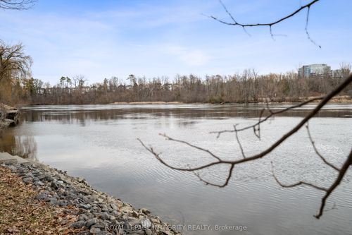 2061 Prince Of Wales Dr, Nepean, ON, K2E7A4 | Card Image