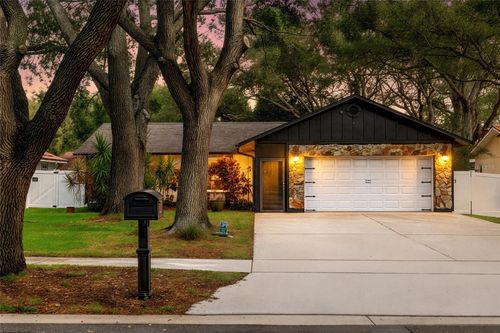 1500 Poinsettia Ave, TARPON SPRINGS, FL, 34689-2325 | Card Image