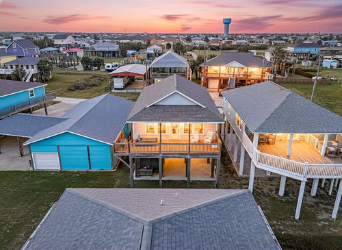 1840 Pompano Ln, Crystal Beach, TX, 77650 | Card Image