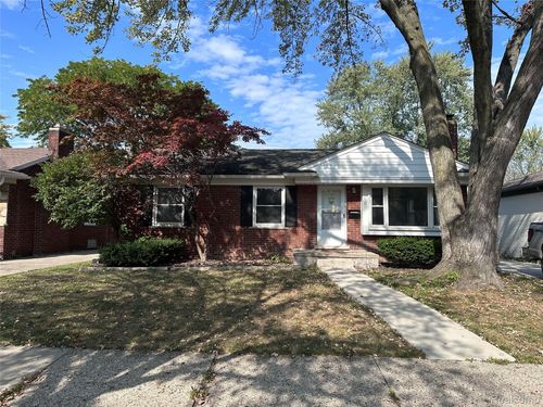 21315 Prestwick Ave, Harper Woods, MI, 48225-2367 | Card Image