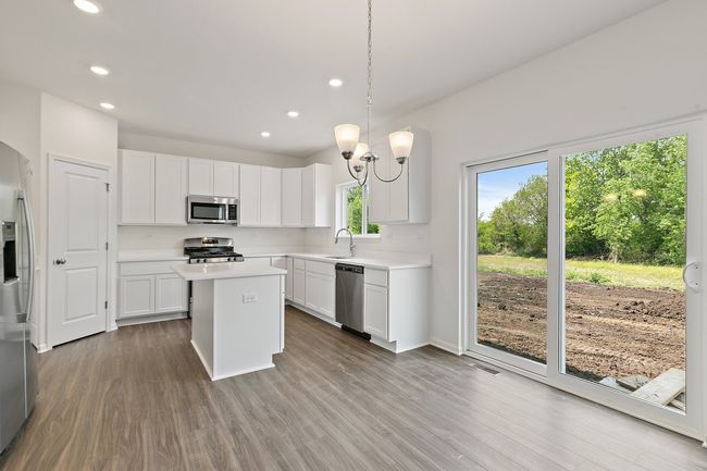 32012 Savannah Dr, House other with 4 bedrooms, 3 bathrooms and 3 parking in Lakemoor IL | Image 8