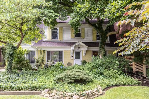 120 Maple Ave, Pittsburgh, PA, 15218-1522 | Card Image