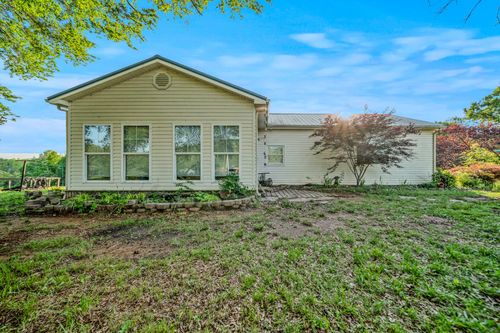 2000 Myers Cove Rd, McMinnville, TN, 37110-5923 | Card Image