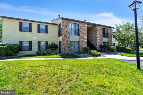 154 Birchfield Ct, MOUNT LAUREL, NJ, 08054-2568 | Card Image