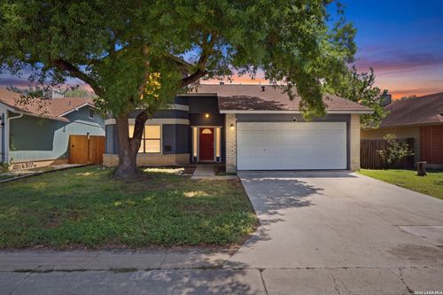 8426 Maple Ridge Dr, San Antonio, TX, 78239-4036 | Card Image