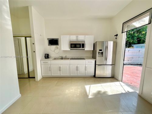 apt-b-2516 Cleveland St, Hollywood, FL, 33020-3085 | Card Image