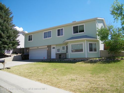 1558 E 12th St, Rifle, CO, 81650-3702 | Card Image