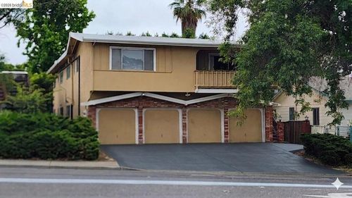3872 35th Ave, Oakland, CA, 94619-1454 | Card Image