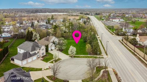 2 Osprey Court, Streamwood, IL, 60107 | Card Image