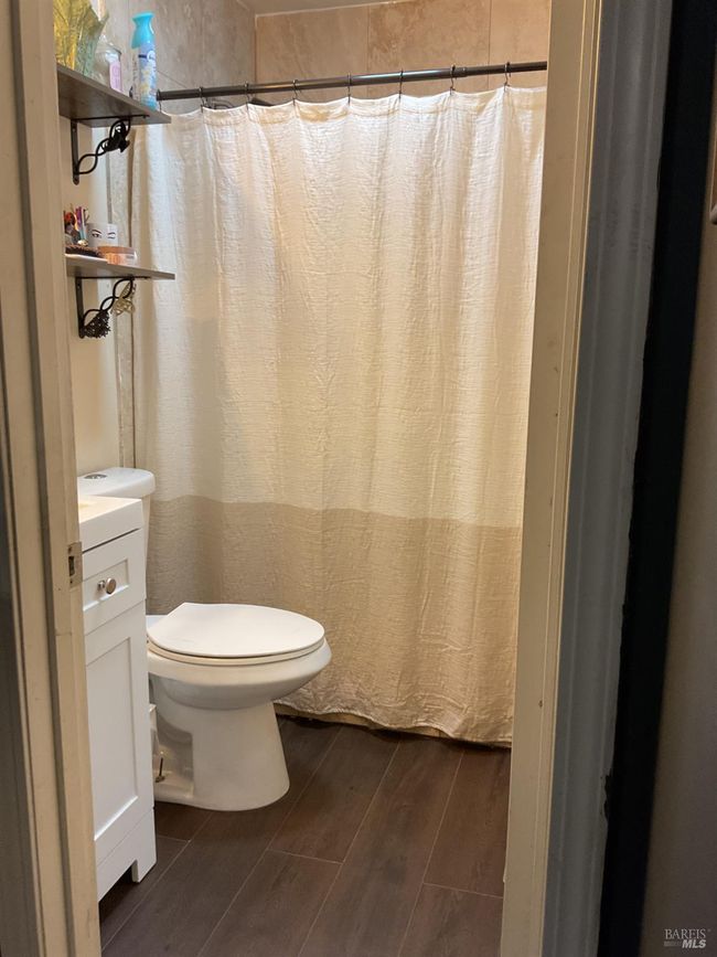 588 Pebble Way, House other with 4 bedrooms, 2 bathrooms and 4 parking in Clearlake Oaks CA | Image 15