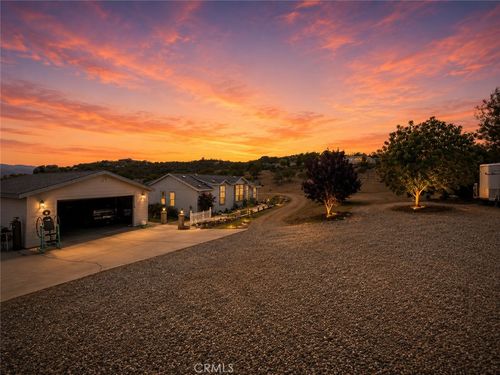 42913 Rolling Hills Dr, Aguanga, CA, 92536-9058 | Card Image