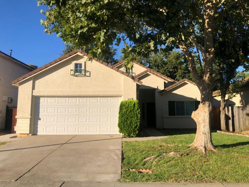 9155 Bungalow Way, Elk Grove, CA, 95758-1221 | Card Image