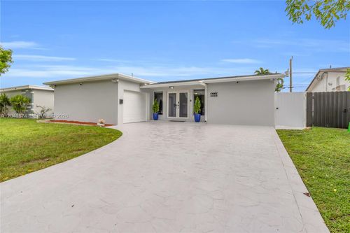 8661 Nw 20th Court, Sunrise, FL, 33322 | Card Image