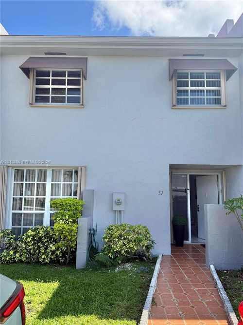 51-10330 Sw 154th Cir Ct, Miami, FL, 33196 | Card Image