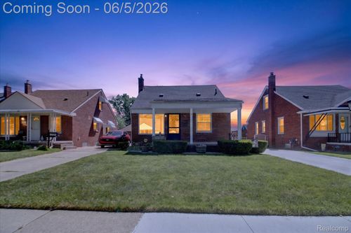 9825 Becker Ave, Allen Park, MI, 48101-1336 | Card Image