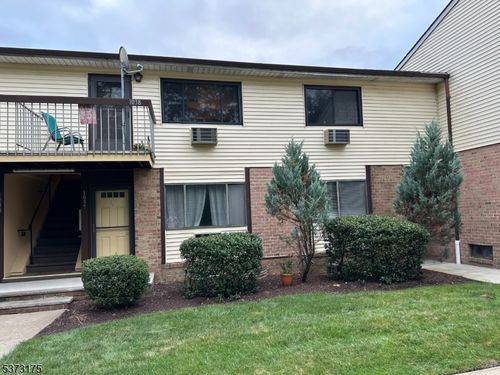 1037 Cricket Ln, Woodbridge, NJ, 07095-1588 | Card Image