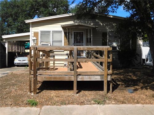 2618 Wainwright St, Corpus Christi, TX, 78405-2438 | Card Image