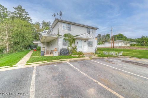 880 W Oak St, Old Forge, PA, 18518-1164 | Card Image