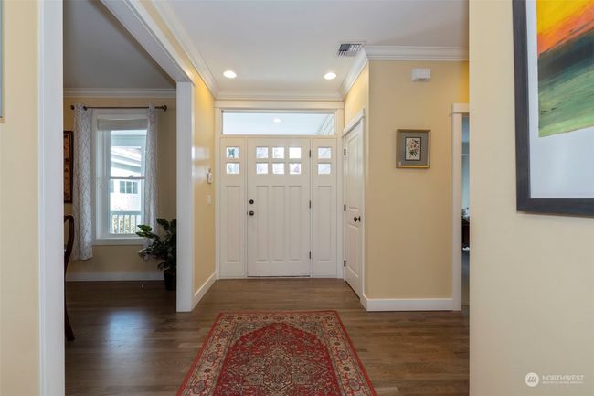 Entry | Image 6