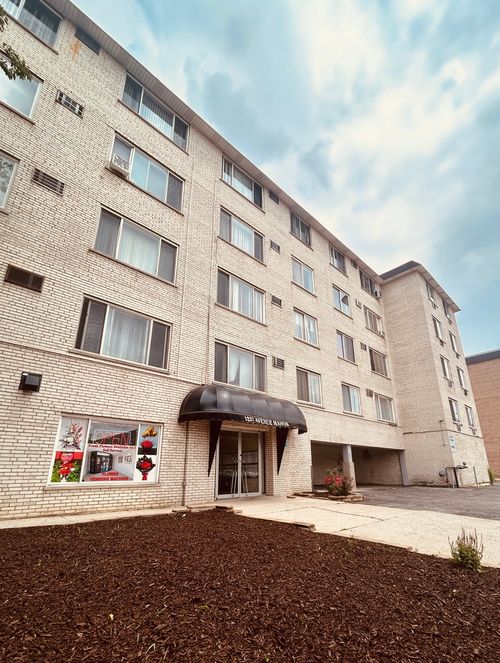 310-1227 Harlem Ave, Berwyn, IL, 60402-1047 | Card Image