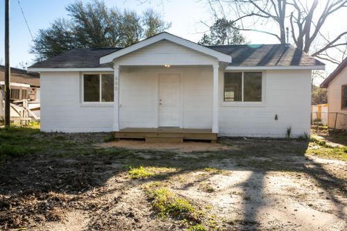 460 Bay St, Elloree, SC, 29047-9514 | Card Image