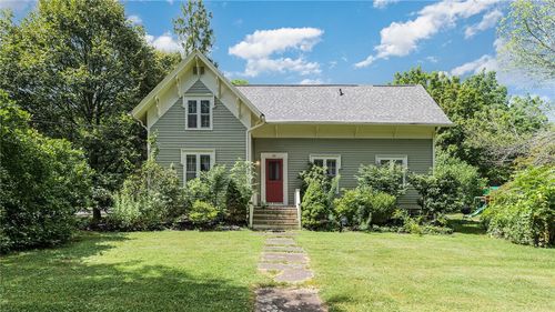 42 Elm St, Trumansburg, NY, 14886-9575 | Card Image