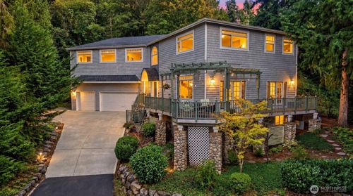 12117 Clearview Dr, Edmonds, WA, 98026-3141 | Card Image