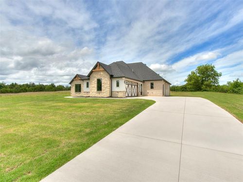 1600 N 60th, Noble, OK, 73068-9146 | Card Image
