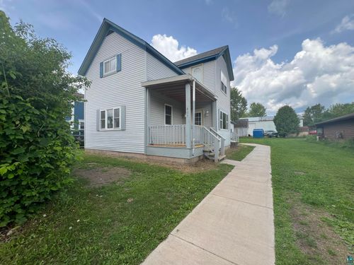 407 W Pine St, WASHBURN, WI, 54891-9555 | Card Image