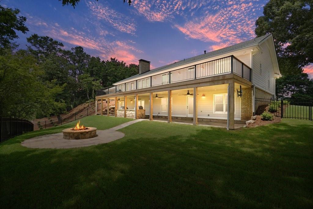 Mountain Laurel Dr, Roswell, GA 30075