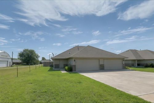 608-610-610 N 5th St, Cashion, OK, 73016-2501 | Card Image