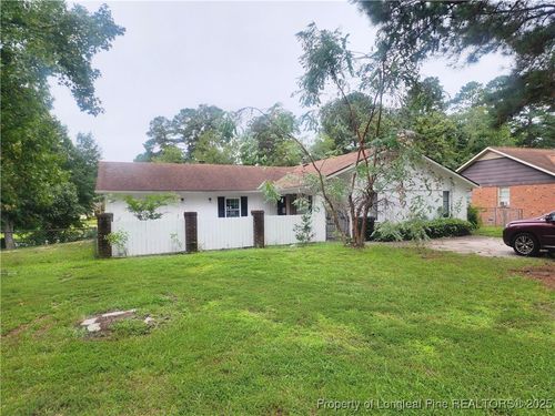 732 Sarazen Dr, Fayetteville, NC, 28303-3041 | Card Image