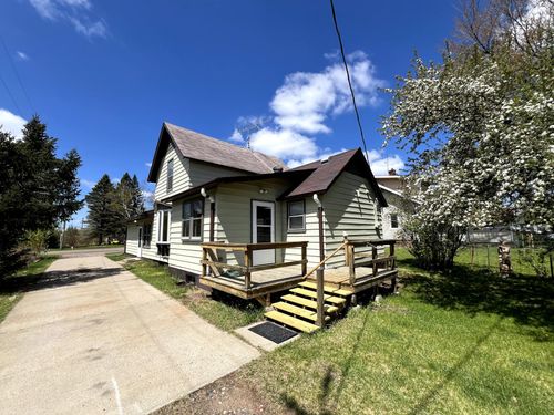 20 S Main St, McGregor, MN, 55760-1412 | Card Image