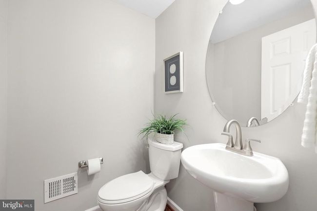 44954 Bishop Ter, Townhouse with 3 bedrooms, 3 bathrooms and null parking in ASHBURN VA | Image 17