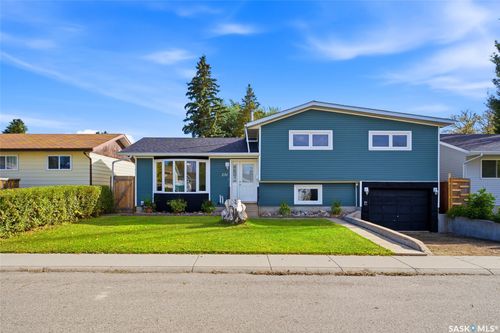 231 Priel Crescent, Saskatoon, SK, S7M4P6 | Card Image