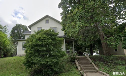 421 E 7th St, Davenport, IA, 52803-5569 | Card Image