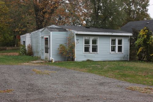 4884 Apple Ave, Muskegon, MI, 49442-3002 | Card Image