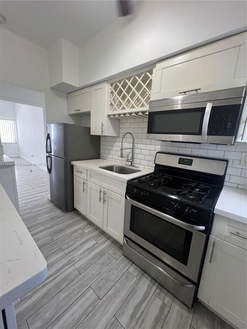 apt-2-8135 Crespi Blvd, MIAMI BEACH, FL, 33141-1544 | Card Image