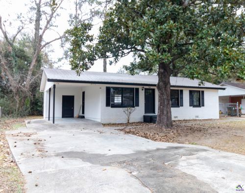 94 Ravenwood Way, Warner Robins, GA, 31093-2215 | Card Image