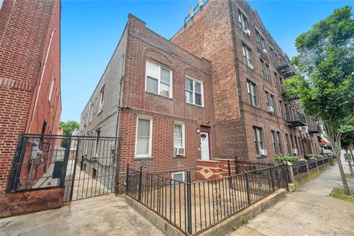 558 Midwood St, Brooklyn, NY, 11203-1141 | Card Image