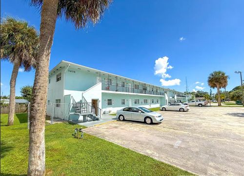 3208 Louisiana Ave, Fort Pierce, FL, 34947-7272 | Card Image