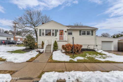 75 Carpenter St, Red Bank, NJ, 07701-5549 | Card Image