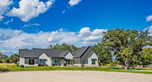 554 Helena Dr, Granbury, TX, 76048 | Card Image