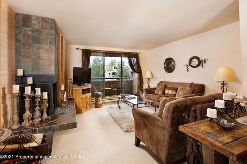 apt-24-1028 E Hopkins Ave, Aspen, CO, 81611-4115 | Card Image