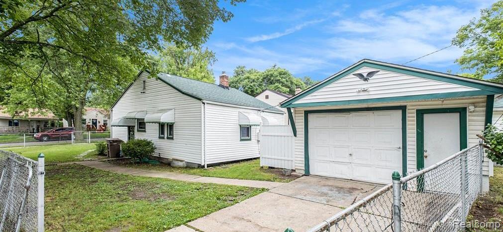 Residential in Pontiac 2