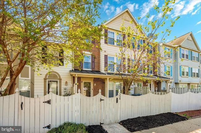 558 Hollyberry Way, Townhouse with 3 bedrooms, 3 bathrooms and null parking in FREDERICK MD | Image 9