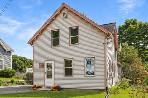 12 Brightside St, Millbury, MA, 01527-4106 | Card Image
