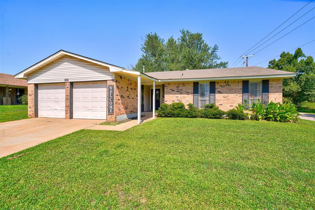 Sooner Ct, Guthrie, OK 73044